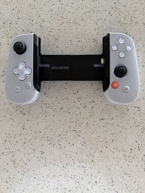 Backbone Mobile Gaming Controller - Silver/Black